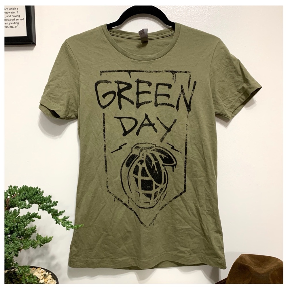 Green Day Graphic Band Tee Size Large